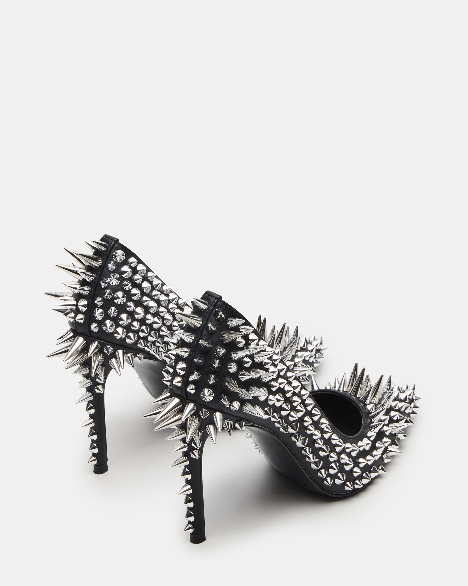 NOIR BLACK STUD